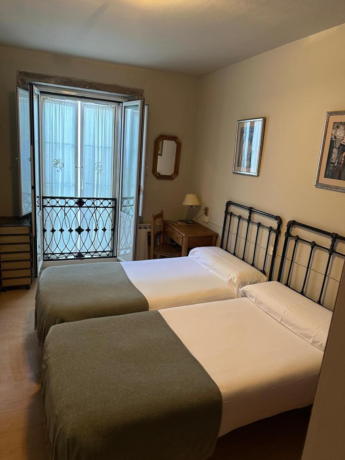 Hotel Real Сантьяго-де-Компостела Экстерьер фото